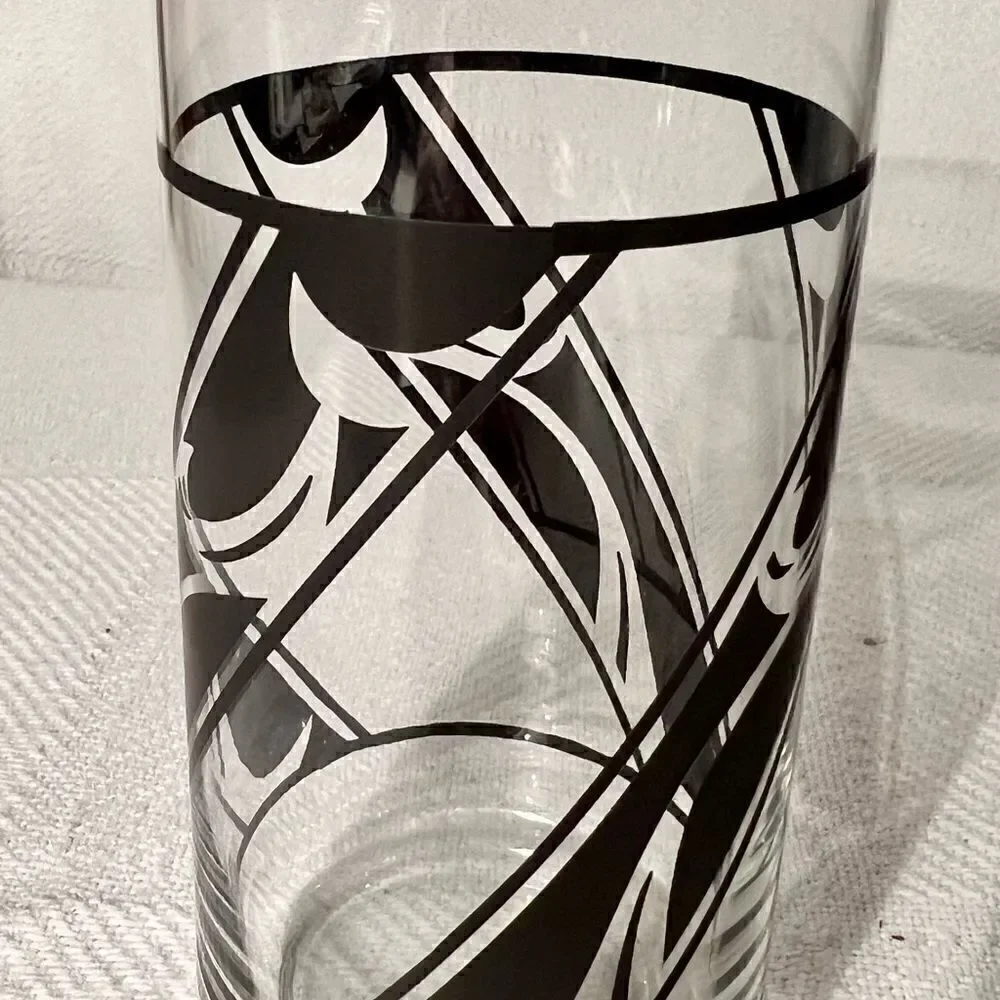 Libbey Tumblers Set of 4 With Three Black Diagonal Bands Leaf Design 14 Oz EVC.